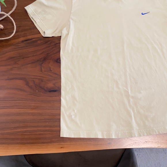Men’s Nike Tan Shirt - Picture 4 of 5